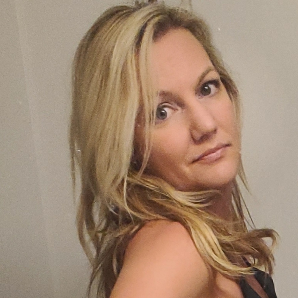 Meet your Posher, Jennifer